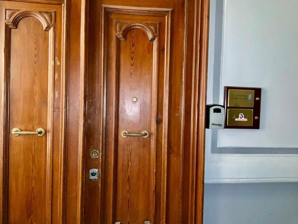Mammina Home Наполи Екстериор снимка